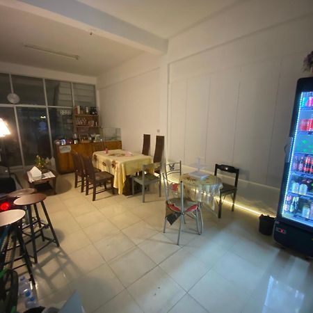 Sleep Break Hostel Sathon Bangkok Kültér fotó